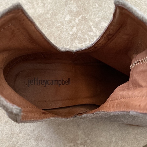 Great short boot for Spring and Fall. Greyish , brown suede. Great condition. - Picture 4 of 6